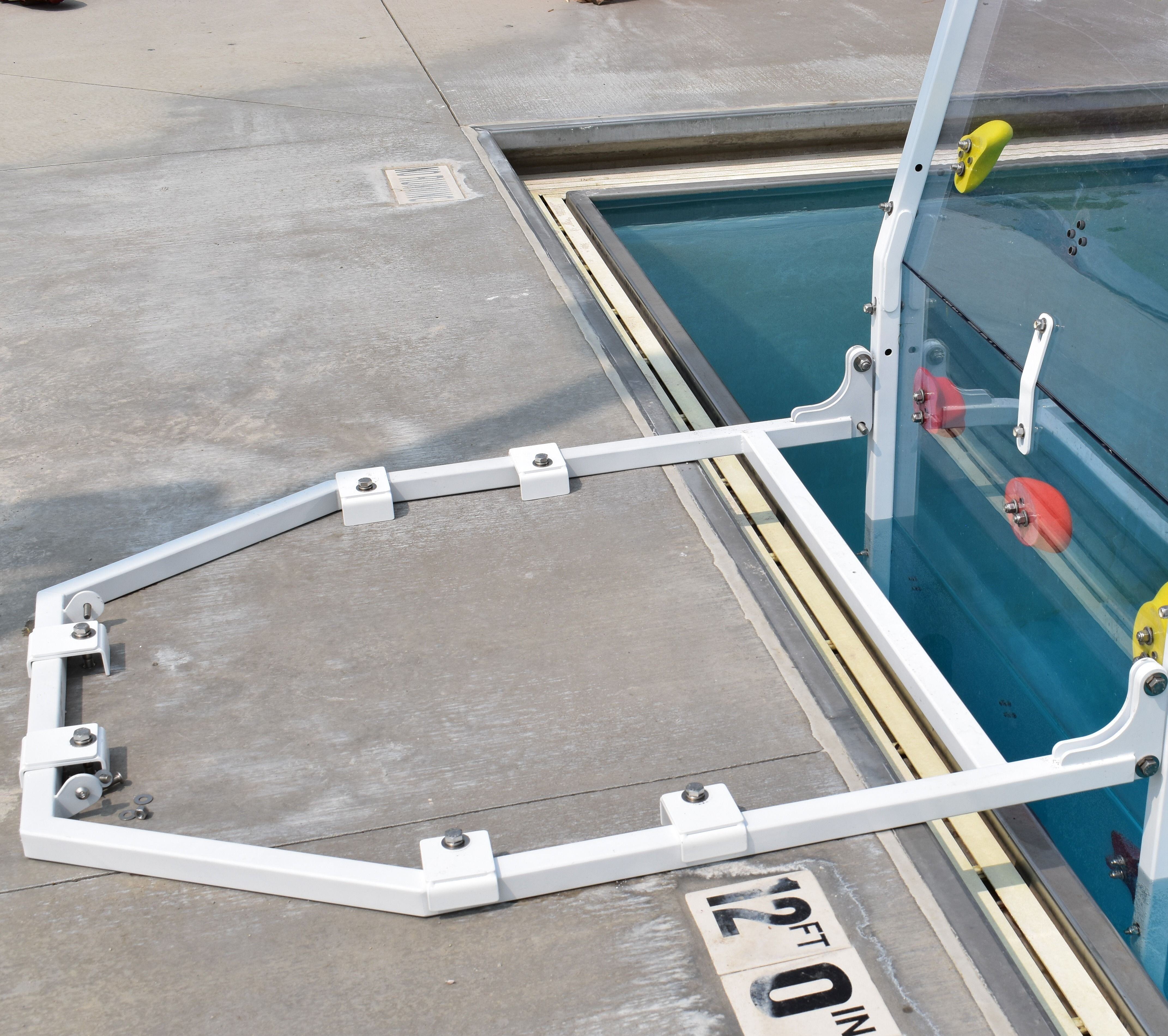 Challenger concrete pool コンクリート　プール Pool Smith - Vinyl Liner Pool Install, Biodesign Beach